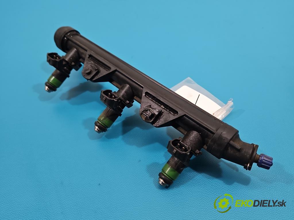 Skoda Fabia I 1999-2007 1.2 12V 64 HP manual 47 kW 1198 cm3 5- vstrek 03E133320 (Vstrekovač paliva)