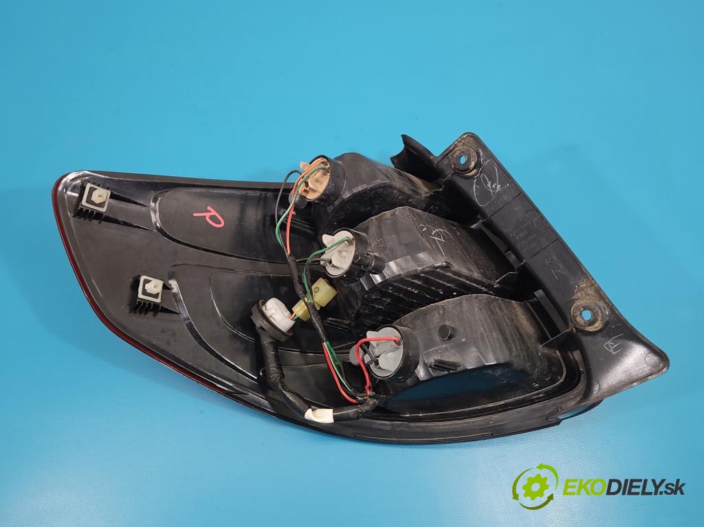 Suzuki SX4 I 2006-2014 1.6 16v 120 HP manual 88 kW 1586 cm3 5- svetlo / reflektor zadné pravé 220-59181 (Kľučka dverí ostatné)