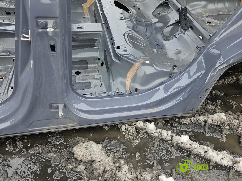 Cupra Formentor 20- 1.5 TSI 150 hp automatic 110 kW 1498 cm3 5- práh levý  (Karoserie ostatní)