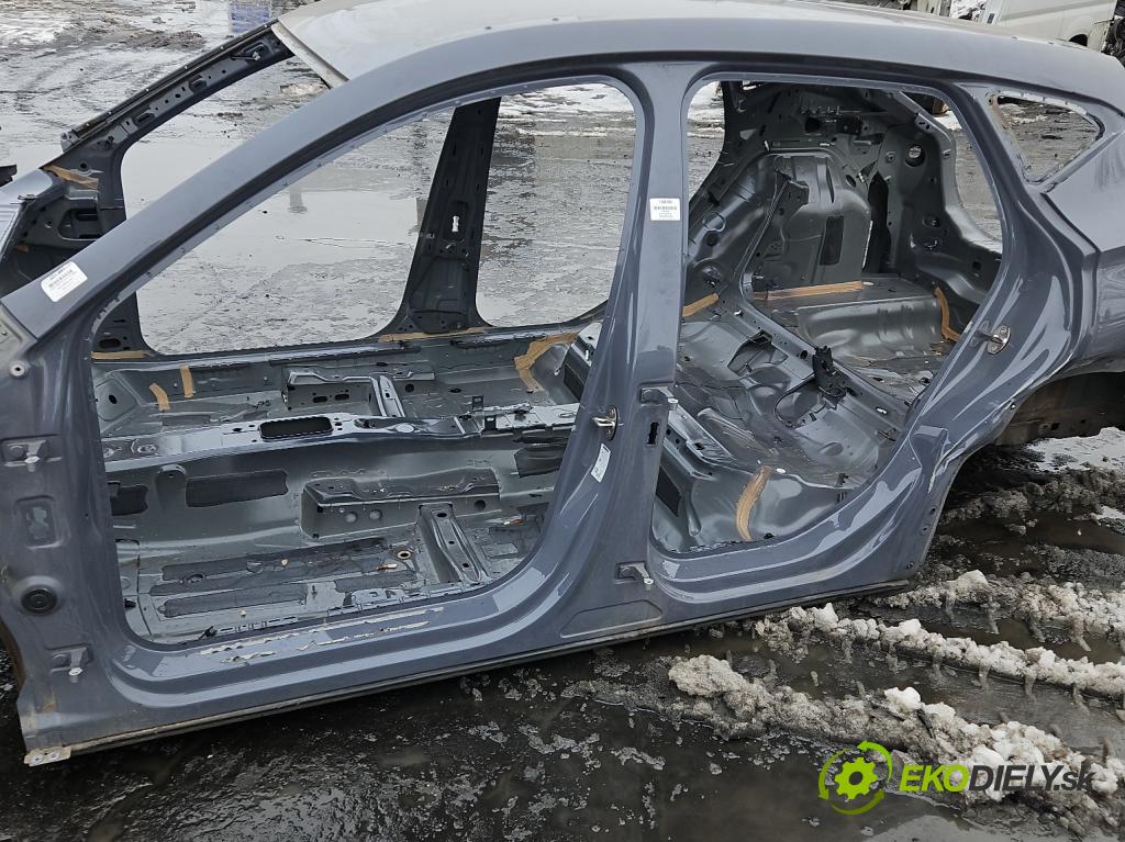 Cupra Formentor 20- 1.5 TSI 150 hp automatic 110 kW 1498 cm3 5- práh levý  (Karoserie ostatní)