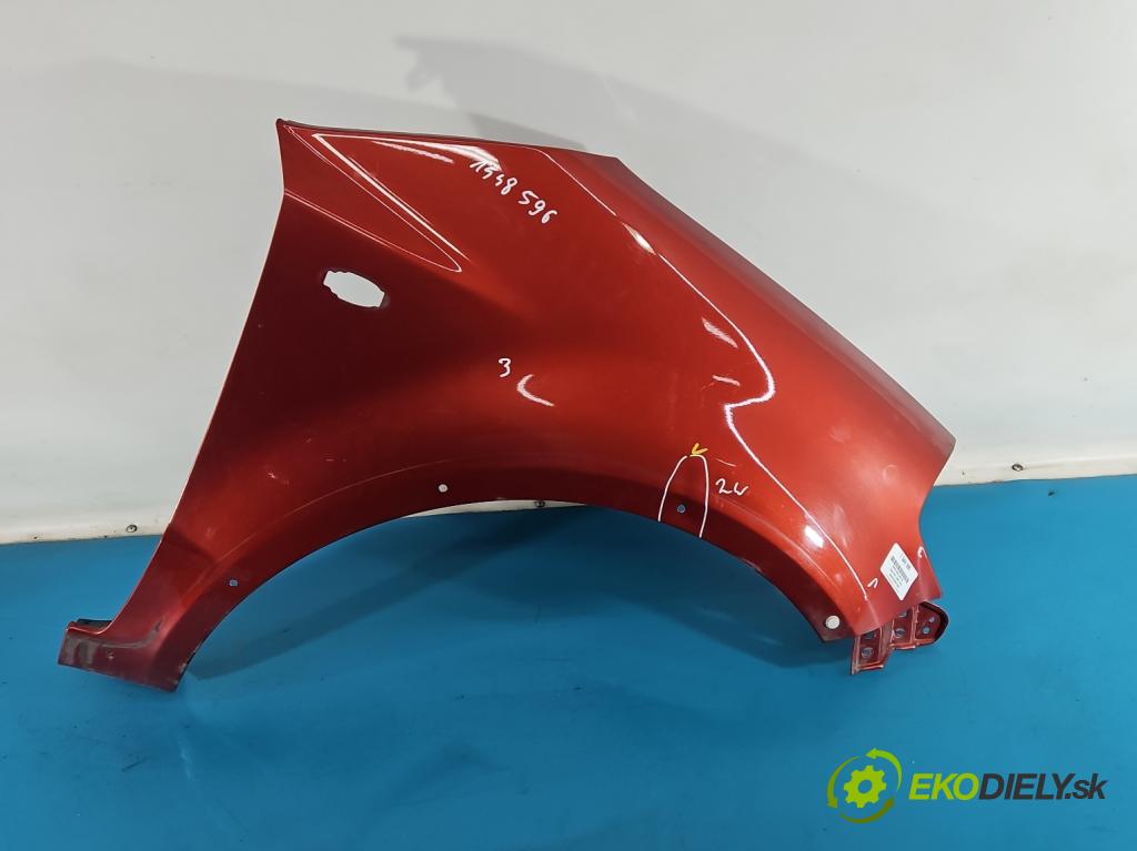 Suzuki SX4 I 2006-2014 1.6 16v 120 HP manual 88 kW 1586 cm3 5- blatník predné pravý  (Kľučka dverí ostatné)