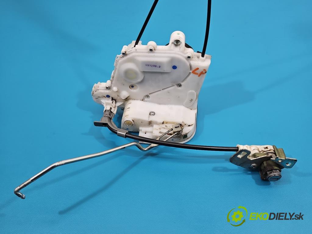 Honda Jazz III 2008-2014 1.3 16V 99 hp automatic 73 kW 1339 cm3 5- zámek přední levý