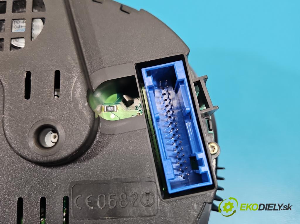 Vw Golf IV 1997-2003 1.9 tdi 101 HP manual 74 kW 1896 cm3 5- prístrojovka/ budíky 1J0920806G (Prístrojová doska)