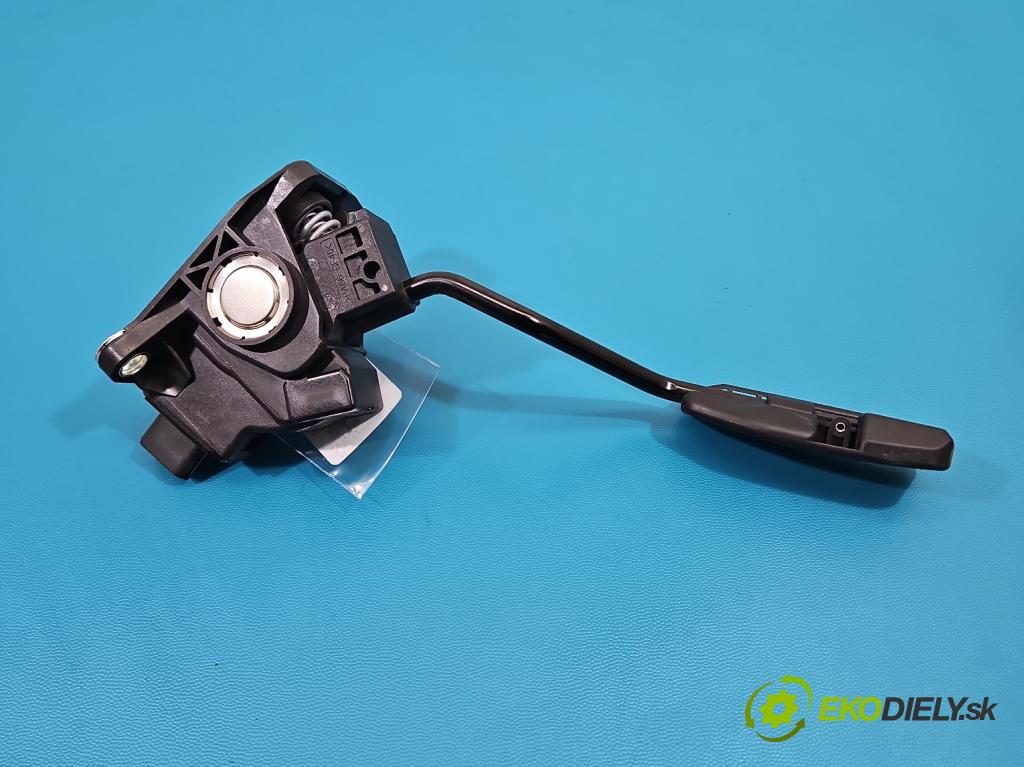 Honda Jazz III 2008-2014 1.3 16V 99 HP automatic 73 kW 1339 cm3 5- pedal plyn potenciometr: 51002262185