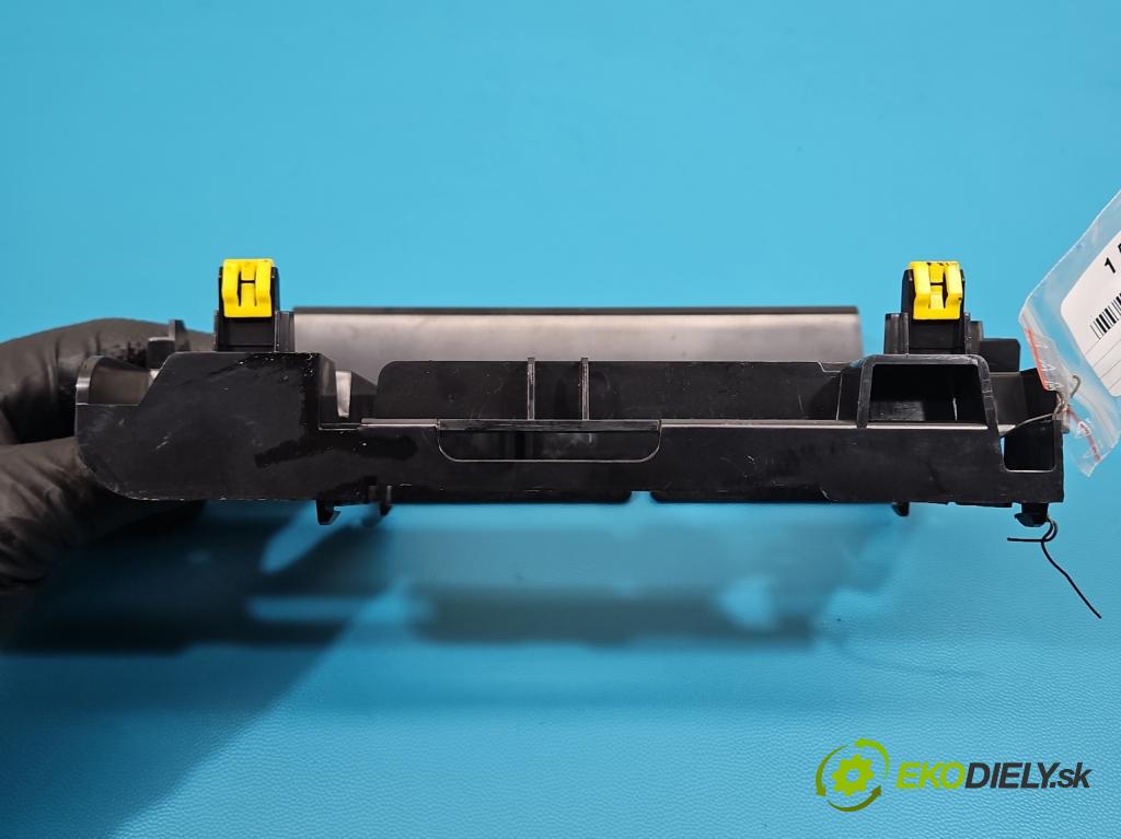 Renault Kadjar 2015-2022 1.2 131 HP manual 96 kW 1197 cm3 5- Rukojeť: ostatné 688300625R