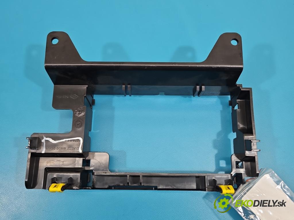 Renault Kadjar 2015-2022 1.2 131 HP manual 96 kW 1197 cm3 5- Rukojeť: ostatné 688300625R