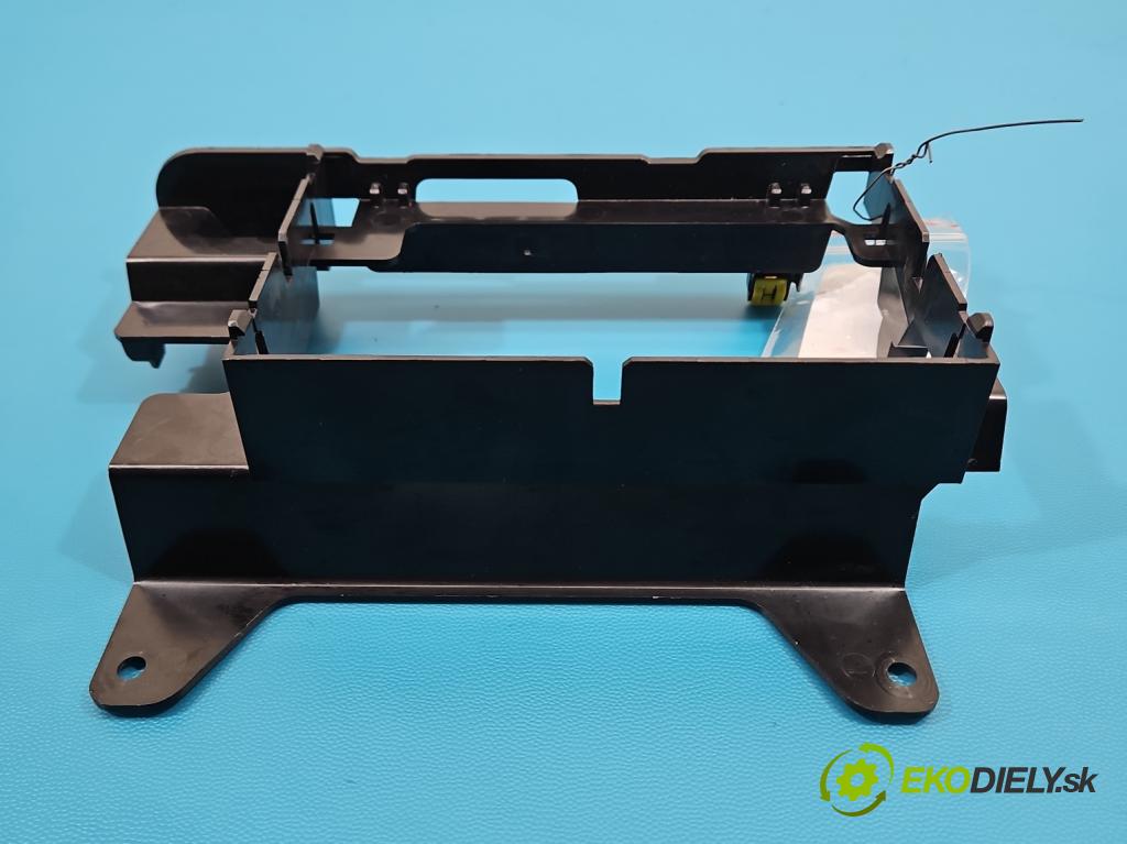 Renault Kadjar 2015-2022 1.2 131 HP manual 96 kW 1197 cm3 5- Rukojeť: ostatné 688300625R