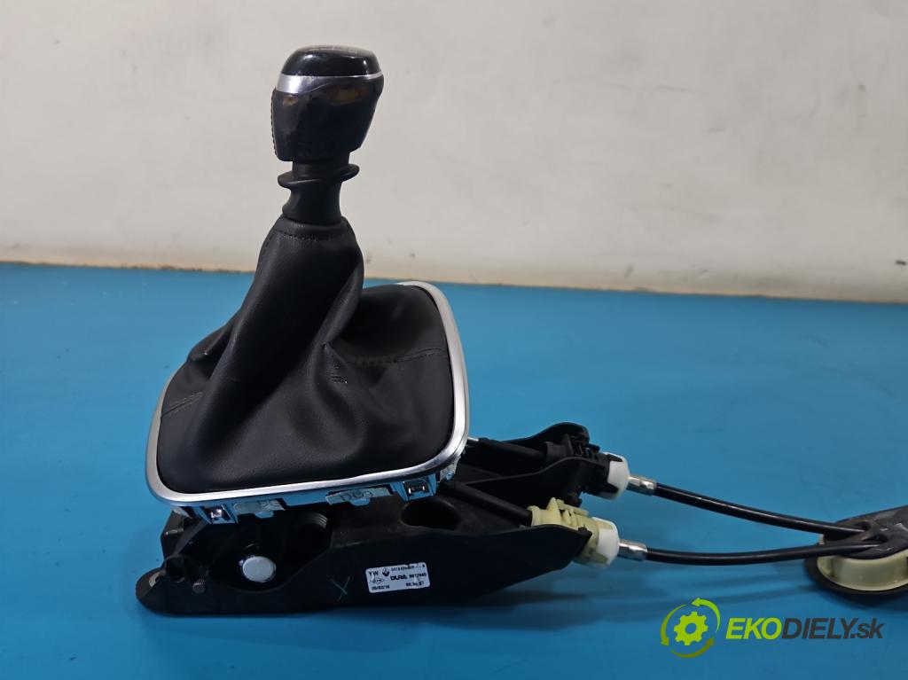 Renault Kadjar 2015-2022 1.2 131 HP manual 96 kW 1197 cm3 5- Páka: Změny: stupeň,rýchlosť 341042886R (Rýchlostná páka (kulisa))