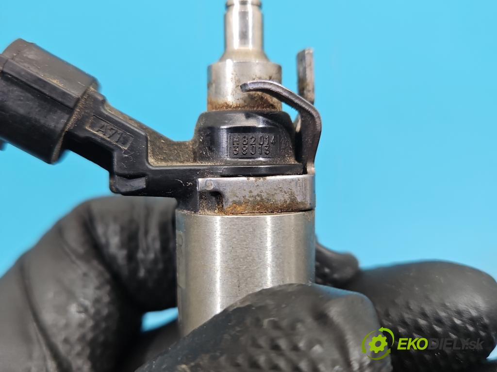 Renault Kadjar 2015-2022 1.2 131 HP manual 96 kW 1197 cm3 5- vstrek H8201420996 (Vstrekovač paliva)