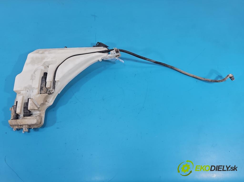 Bmw 3 F30 2011-2018 2.0d 184 hp manual 135 kW 1995 cm3 5- nádržka tekutina: ostřikovačů 7241675-13