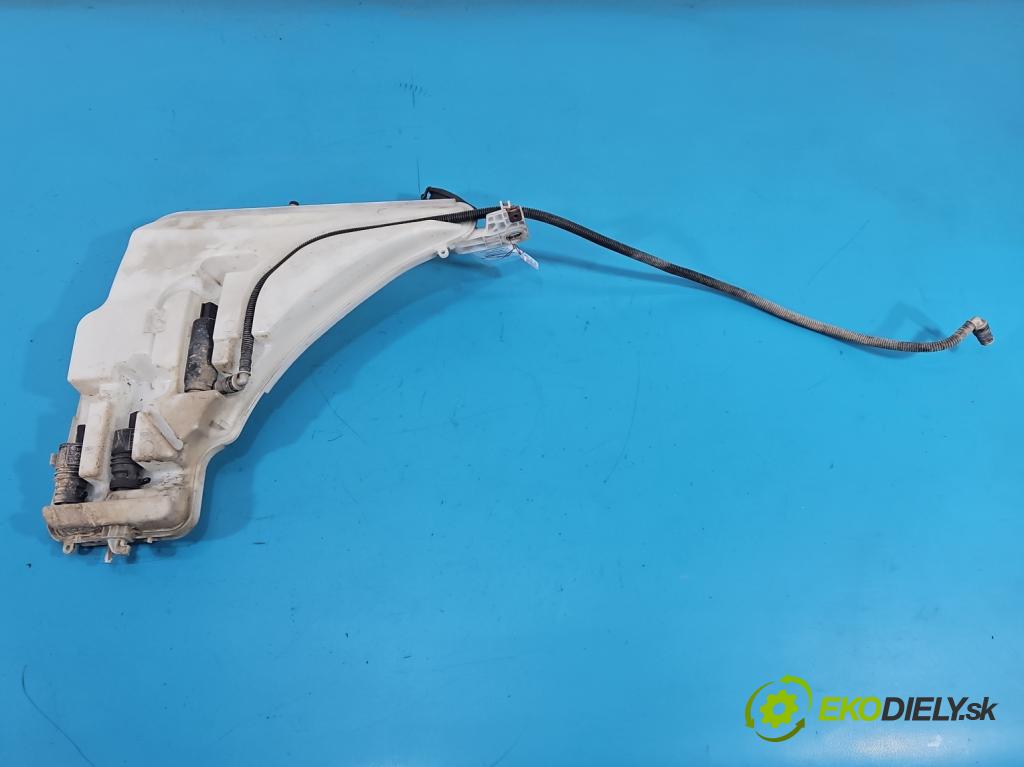 Bmw 3 F30 2011-2018 2.0d 184 hp manual 135 kW 1995 cm3 5- nádržka tekutina: ostřikovačů 7241675-13