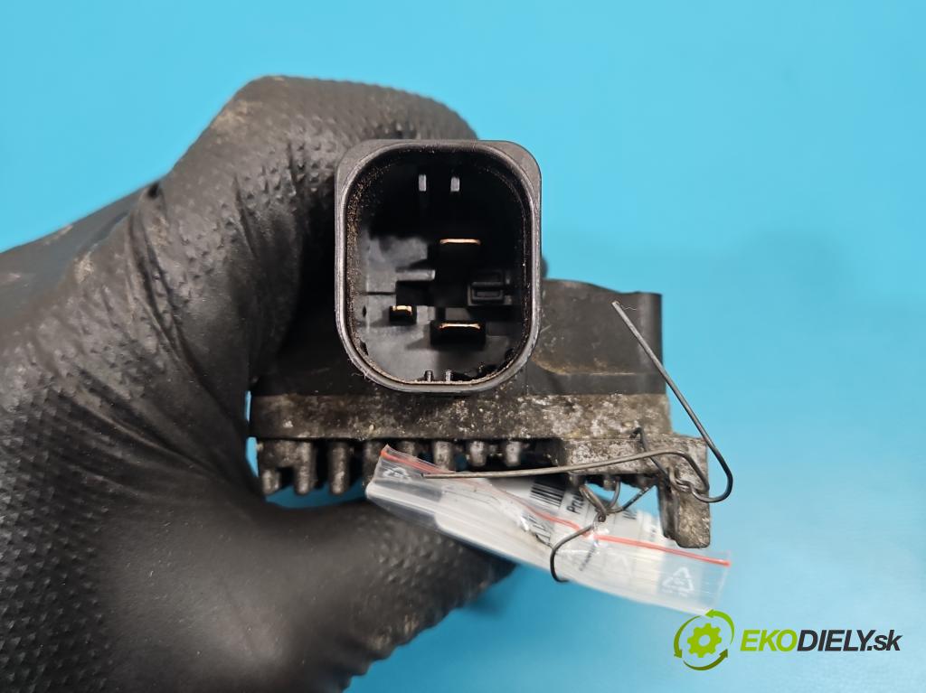 Bmw 3 F30 2011-2018 2.0d 184hp manual 135 kW 1995 cm3 5- Relé: ventilátoru 700019894013