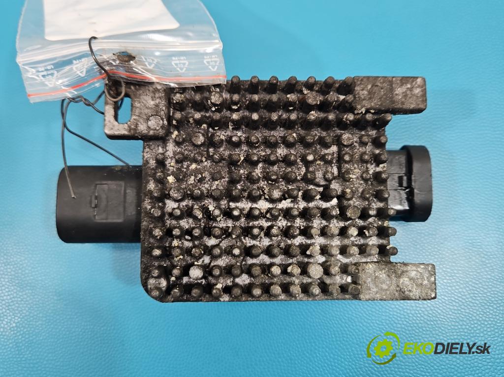 Bmw 3 F30 2011-2018 2.0d 184hp manual 135 kW 1995 cm3 5- Relé: ventilátoru 700019894013