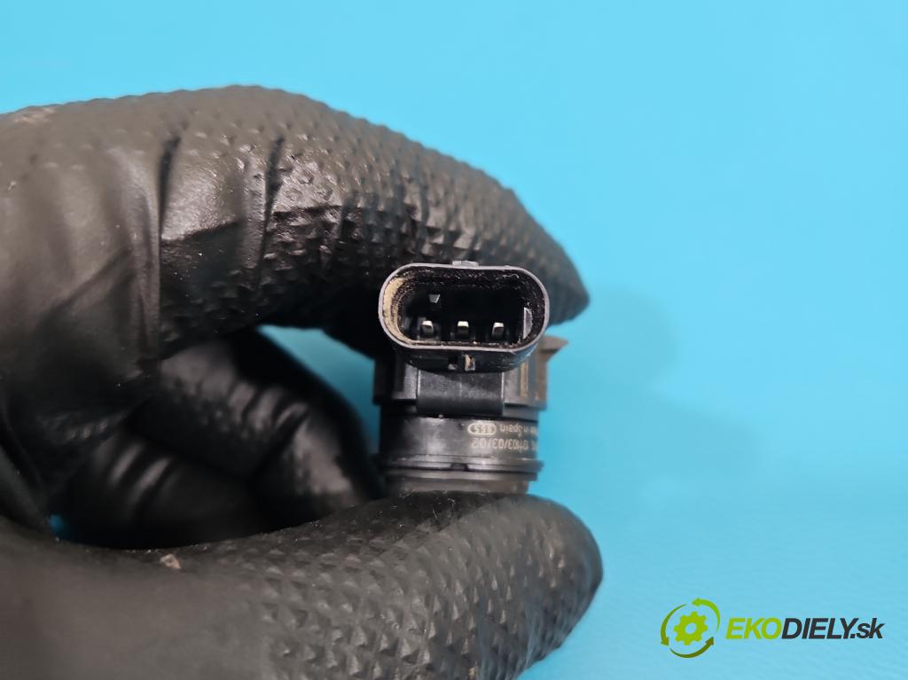 Bmw 3 F30 2011-2018 2.0d 184hp manual 135 kW 1995 cm3 5- snímač parkovaní: 9261582