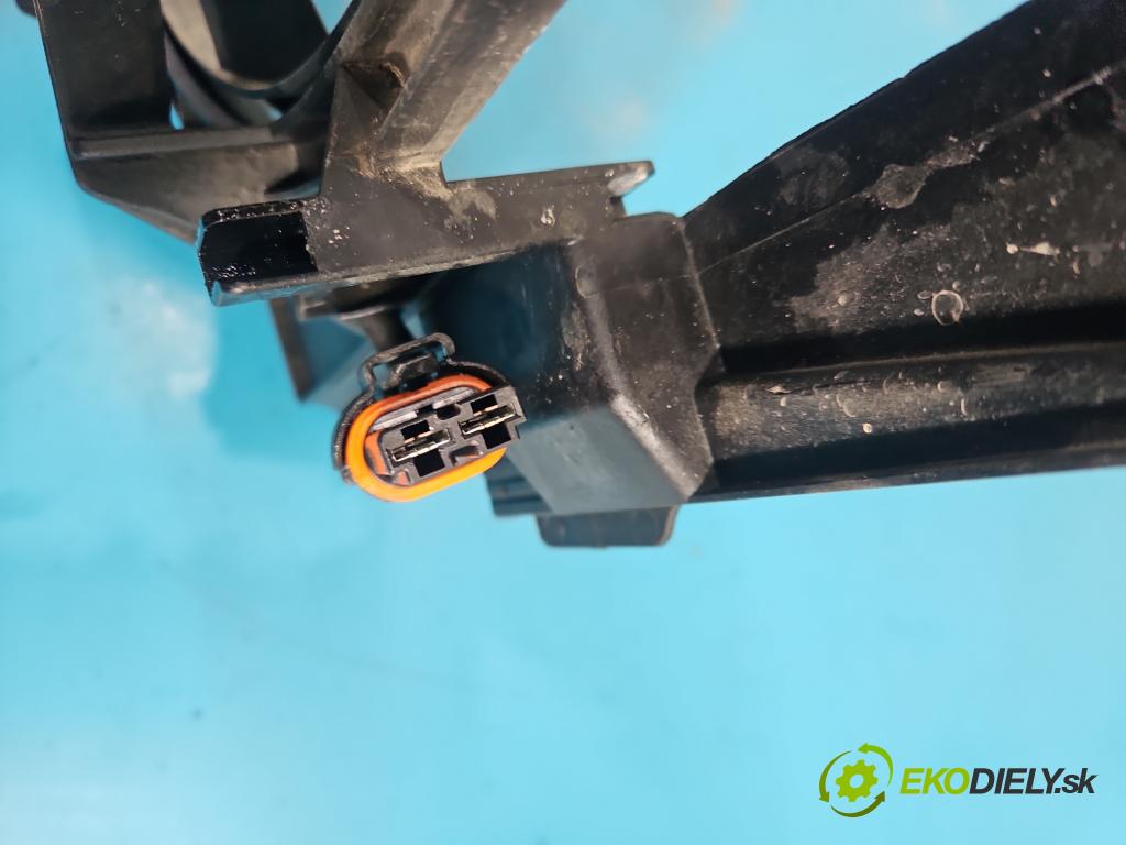 Bmw 3 F30 2011-2018 2.0d 184hp manual 135 kW 1995 cm3 5- Ventilátor chladiča 7640508