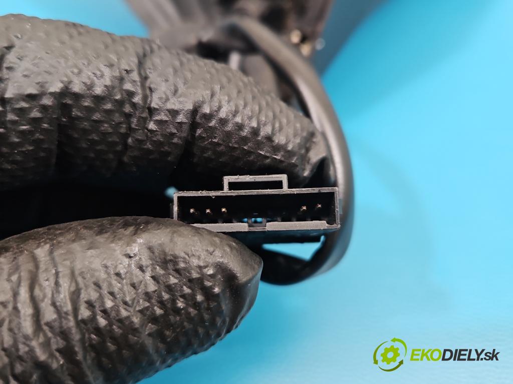 Opel Zafira B 2005-2014 1.8 16V 140 HP manual 103 kW 1796 cm3 5- zrkadlo pravé 13252958 (Kľučka dverí ostatné)