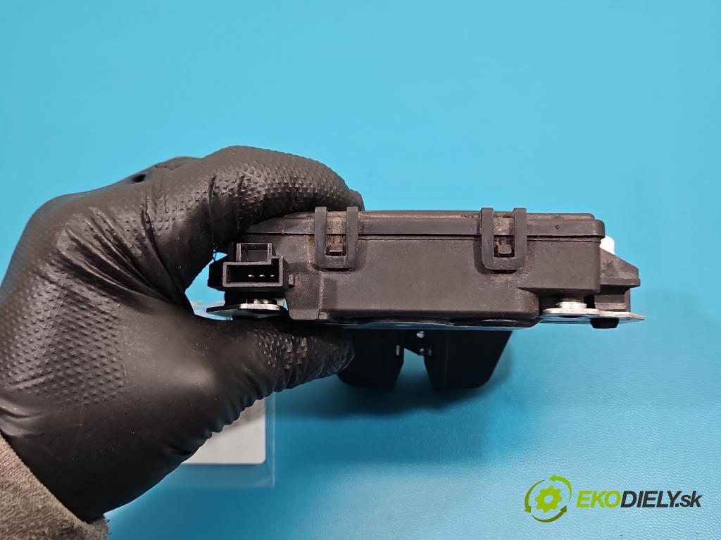 Opel Zafira B 2005-2014 1.8 16V 140 HP manual 103 kW 1796 cm3 5- zámok kufrové dvere zadné