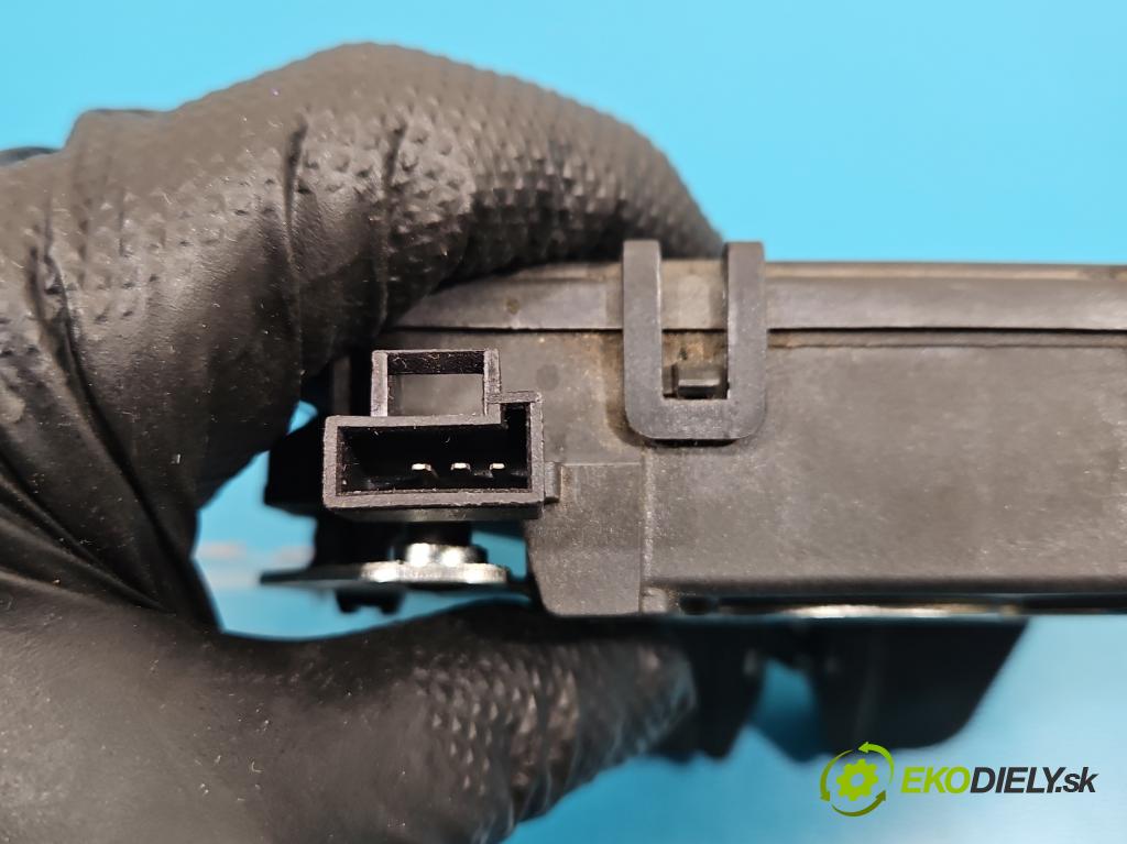 Opel Zafira B 2005-2014 1.8 16V 140 HP manual 103 kW 1796 cm3 5- zámok kufrové dvere zadné