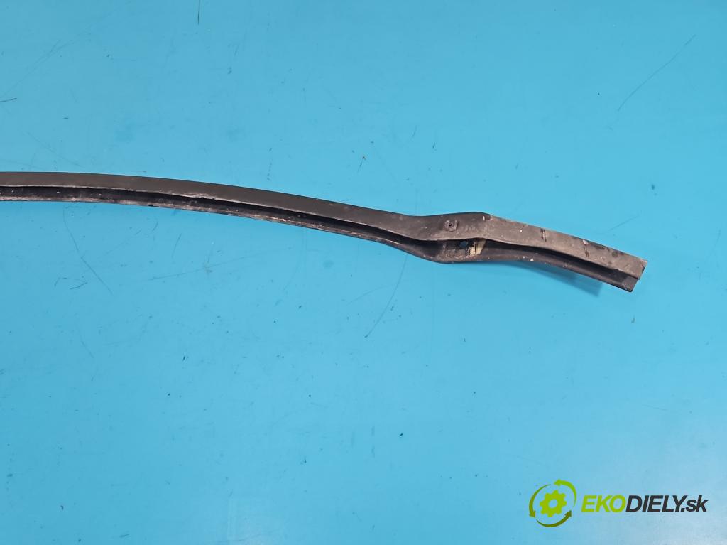 Bmw 3 F30 2011-2018 2.0d 184hp manual 135 kW 1995 cm3 5- výstuha nárazník predné 7266325