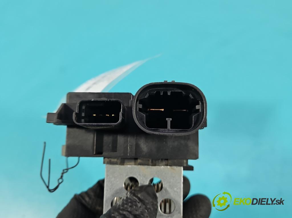 Peugeot 508 II 2018- 1.5 hdi 131 HP manual 96 kW 1499 cm3 5- Relé: ventilátoru 9829220580