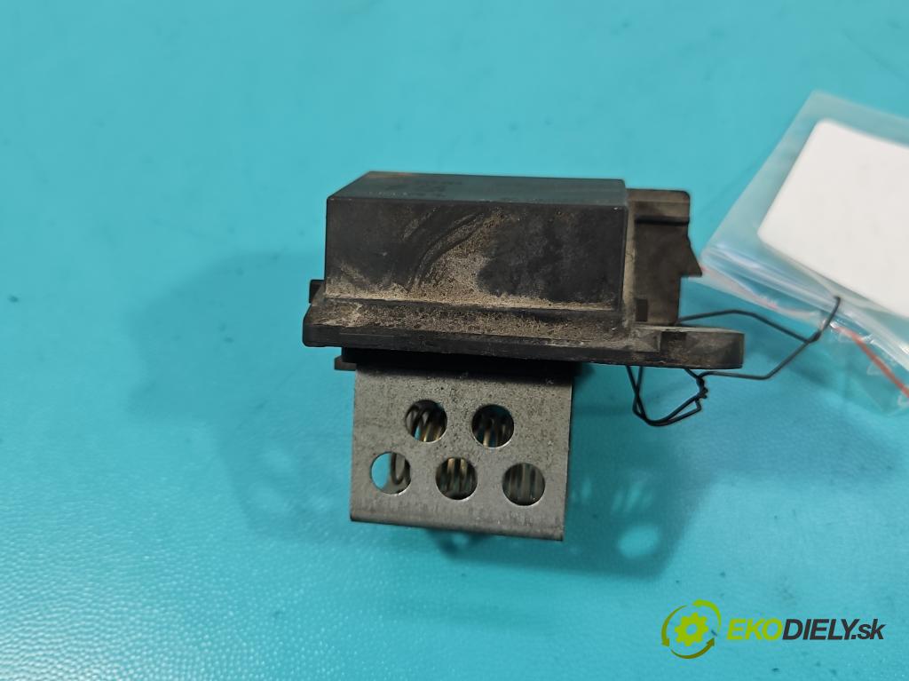 Peugeot 508 II 2018- 1.5 hdi 131 HP manual 96 kW 1499 cm3 5- Relé: ventilátoru 9829220580