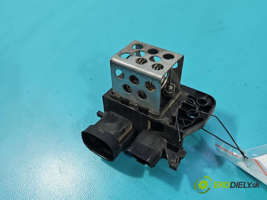 Peugeot 508 II 2018- 1.5 hdi 131 HP manual 96 kW 1499 cm3 5- Relé: ventilátoru 9829220580