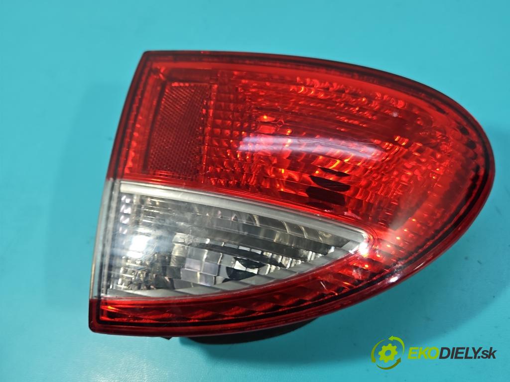 Seat Leon I 1999-2005 1.9 tdi 110 HP manual 81 kW 1896 cm3 5- svetlo / reflektor zadné ľavé  (Kľučka dverí ostatné)