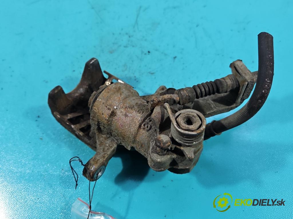 Suzuki SX4 I 2006-2014 1.6 16v 120 hp manual 88 kW 1586 cm3 5- brzdič zadní pravý  (Klika dveří ostatní)