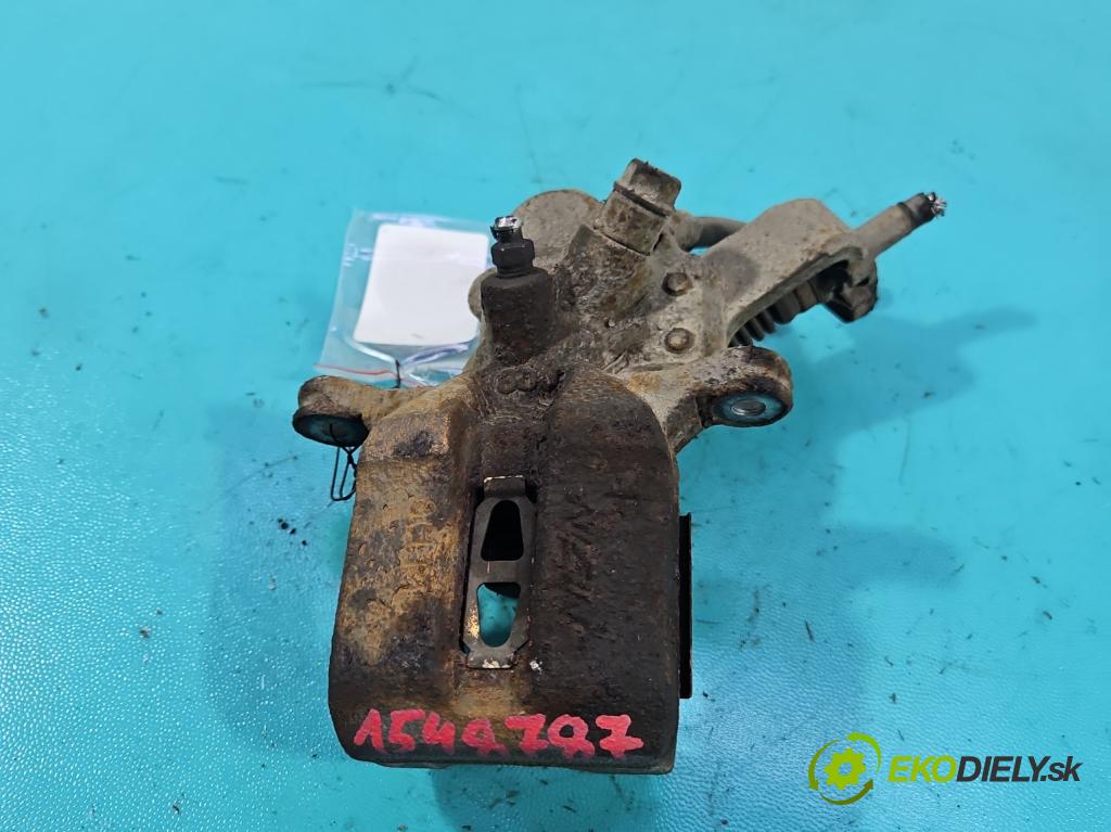 Suzuki SX4 I 2006-2014 1.6 16v 120 hp manual 88 kW 1586 cm3 5- brzdič zadní pravý  (Klika dveří ostatní)