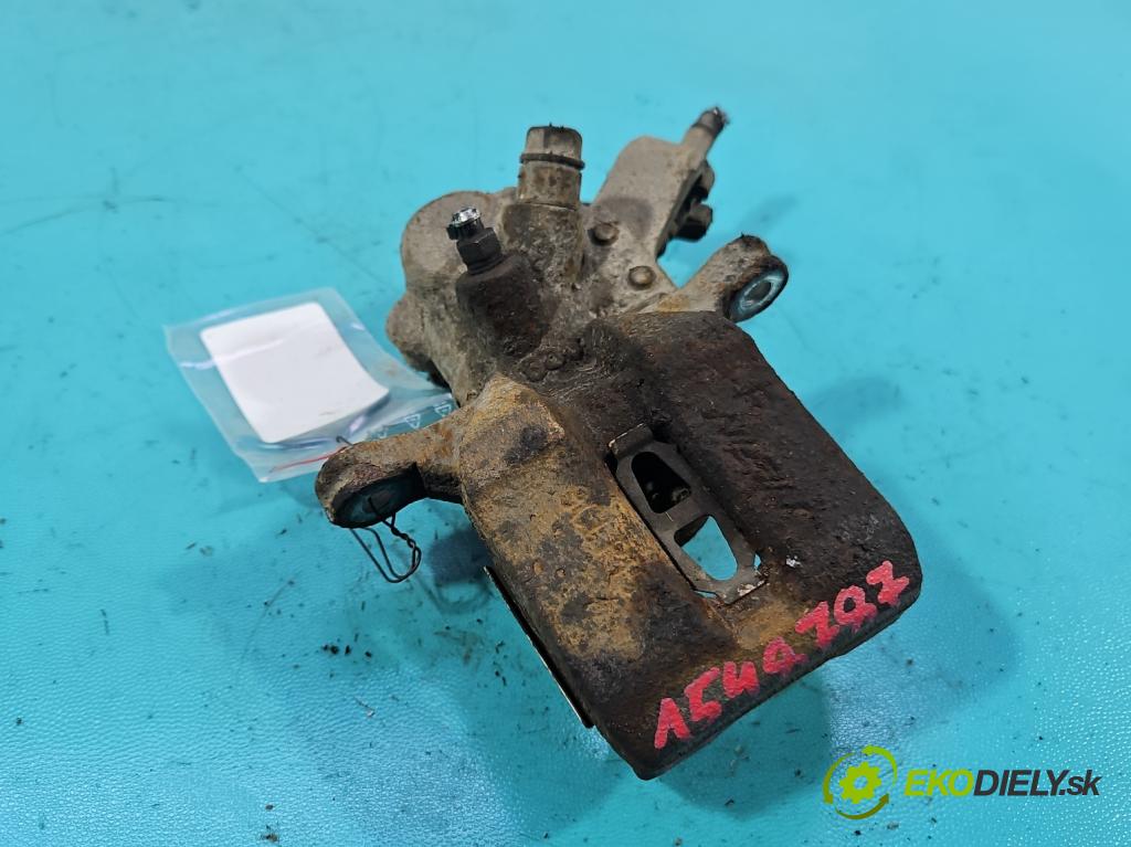 Suzuki SX4 I 2006-2014 1.6 16v 120 hp manual 88 kW 1586 cm3 5- brzdič zadní pravý  (Klika dveří ostatní)