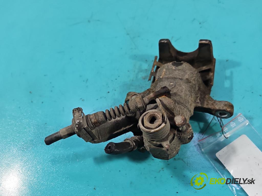 Suzuki SX4 I 2006-2014 1.6 16v 120 hp manual 88 kW 1586 cm3 5- brzdič zadní levý  (Klika dveří ostatní)