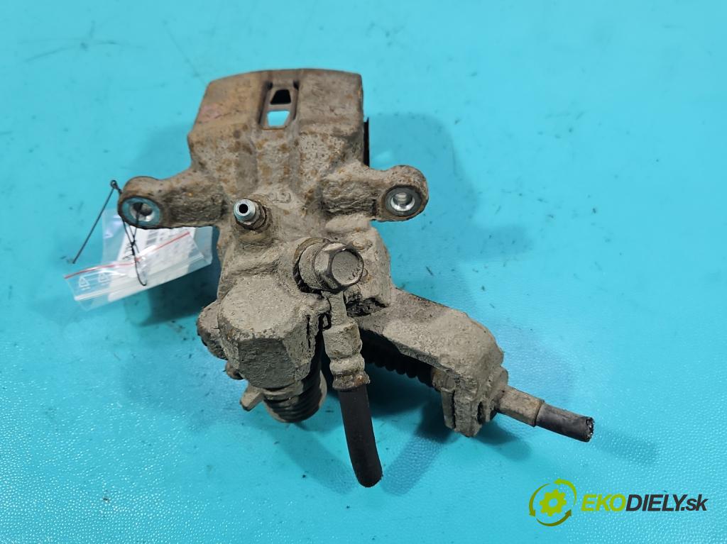 Suzuki SX4 I 2006-2014 1.6 16v 120 hp manual 88 kW 1586 cm3 5- brzdič zadní levý  (Klika dveří ostatní)