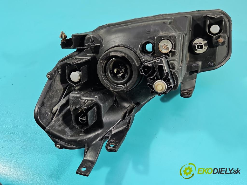 Suzuki SX4 I 2006-2014 1.6 16v 120 HP manual 88 kW 1586 cm3 5- Reflektor: pravý 100-59135 (Svetlo predné pravé)