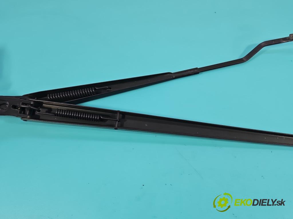 Suzuki SX4 I 2006-2014 1.6 16v 120 hp manual 88 kW 1586 cm3 5- rameno stěrače přední komplet