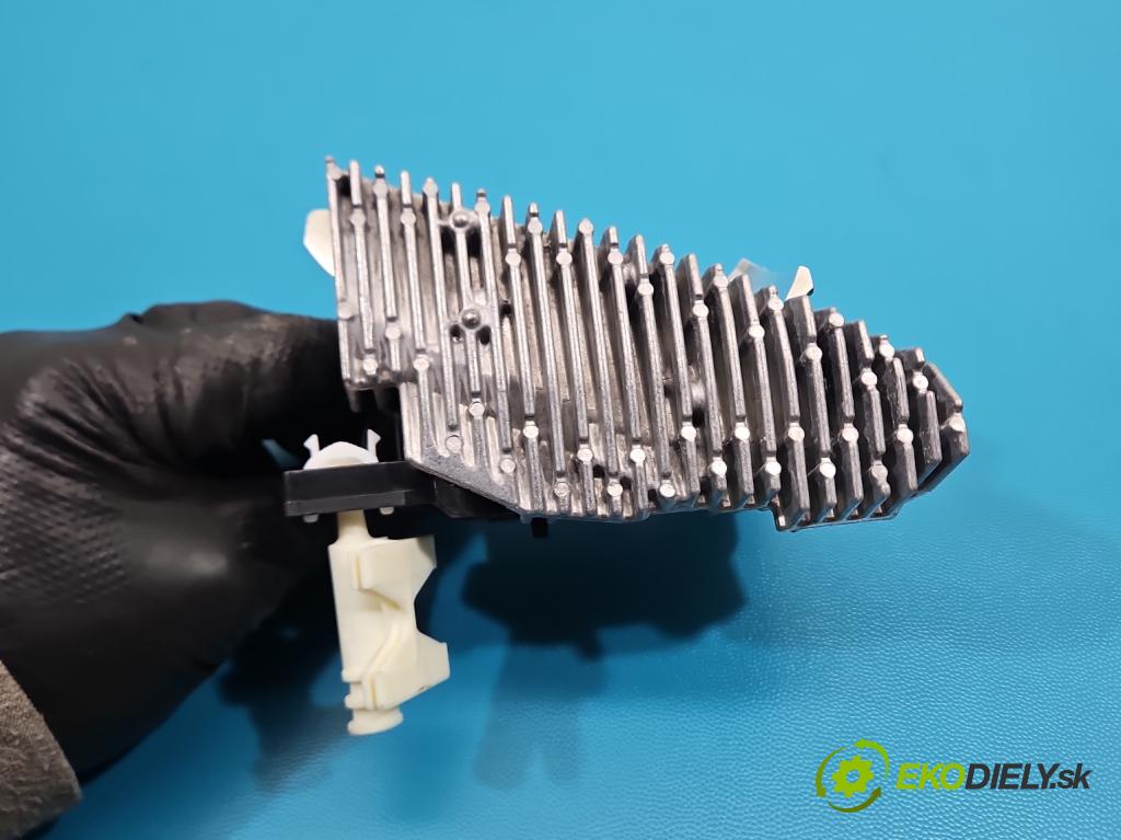 Skoda Kodiaq I 2.0 tdi 150 HP automatic 110 kW 1968 cm3 5- modul lampy: