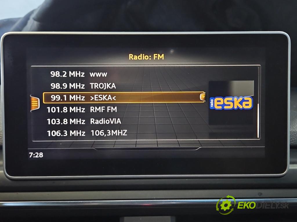 Audi A4 B9 2015-2024 2.0 TFSI 252KM automatic 185 kW 1984 cm3 4- displej 8W0919605 (Přístrojová deska)