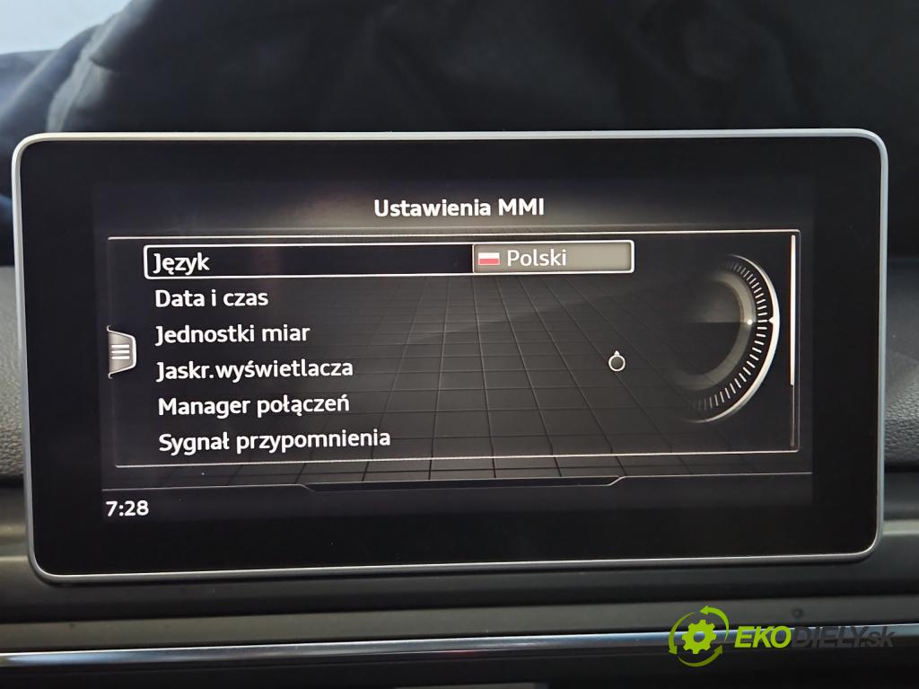 Audi A4 B9 2015-2024 2.0 TFSI 252KM automatic 185 kW 1984 cm3 4- displej 8W0919605 (Přístrojová deska)