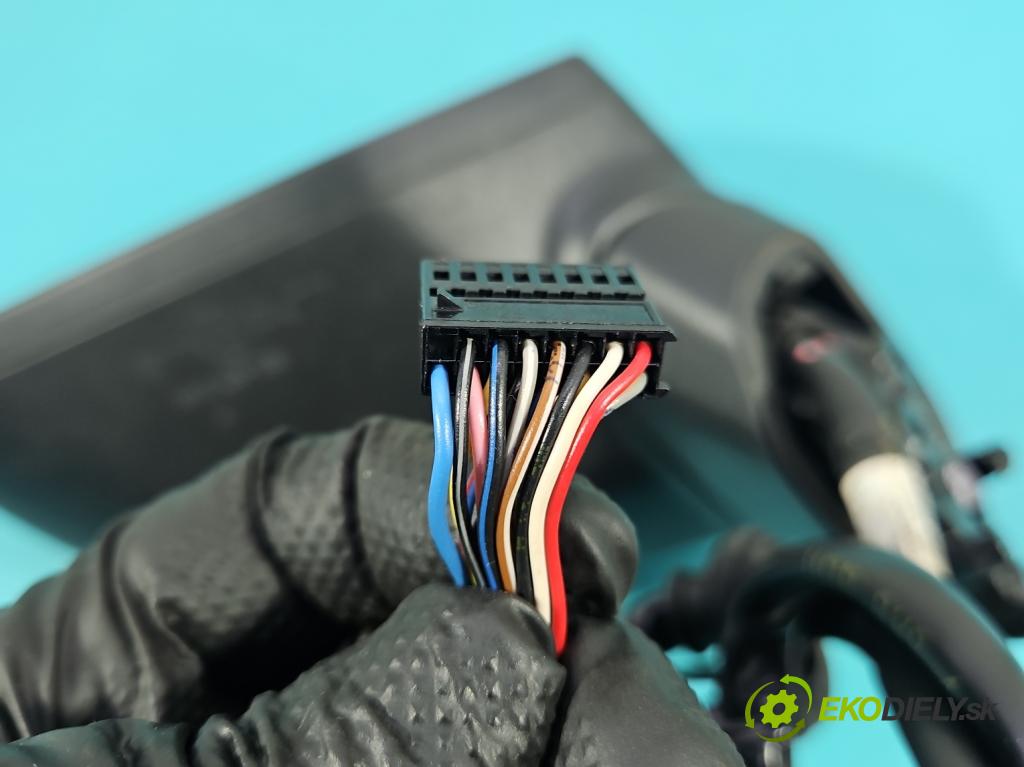 Audi A4 B9 2015-2024 2.0 TFSI 252KM automatic 185 kW 1984 cm3 4- zrkadlo ľavé  (Kľučka dverí ostatné)