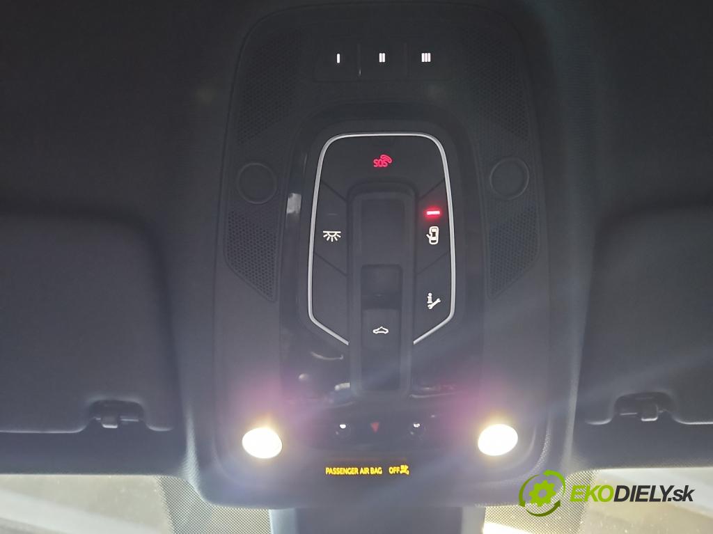 Audi A4 B9 2015-2024 2.0 TFSI 252KM automatic 185 kW 1984 cm3 4- svetlo / reflektor interiéra 8W0947135CJ