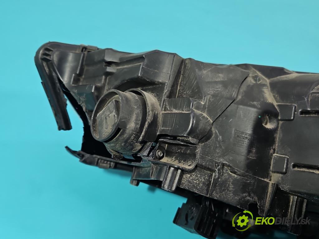 Audi A4 B9 2015-2024 2.0 TFSI 252KM automatic 185 kW 1984 cm3 4- Reflektor: pravý 030129623200 (Svetlo predné pravé)