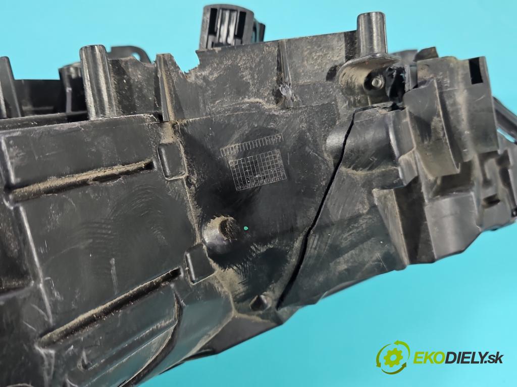 Audi A4 B9 2015-2024 2.0 TFSI 252KM automatic 185 kW 1984 cm3 4- Reflektor: pravý 030129623200 (Svetlo predné pravé)