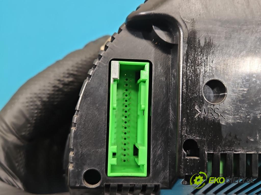 Audi A4 B6 2000-2004 1.9 tdi 131 hp manual 96 kW 1896 cm3 4- Přístrojová deska 8E0920900E (Přístrojová deska)