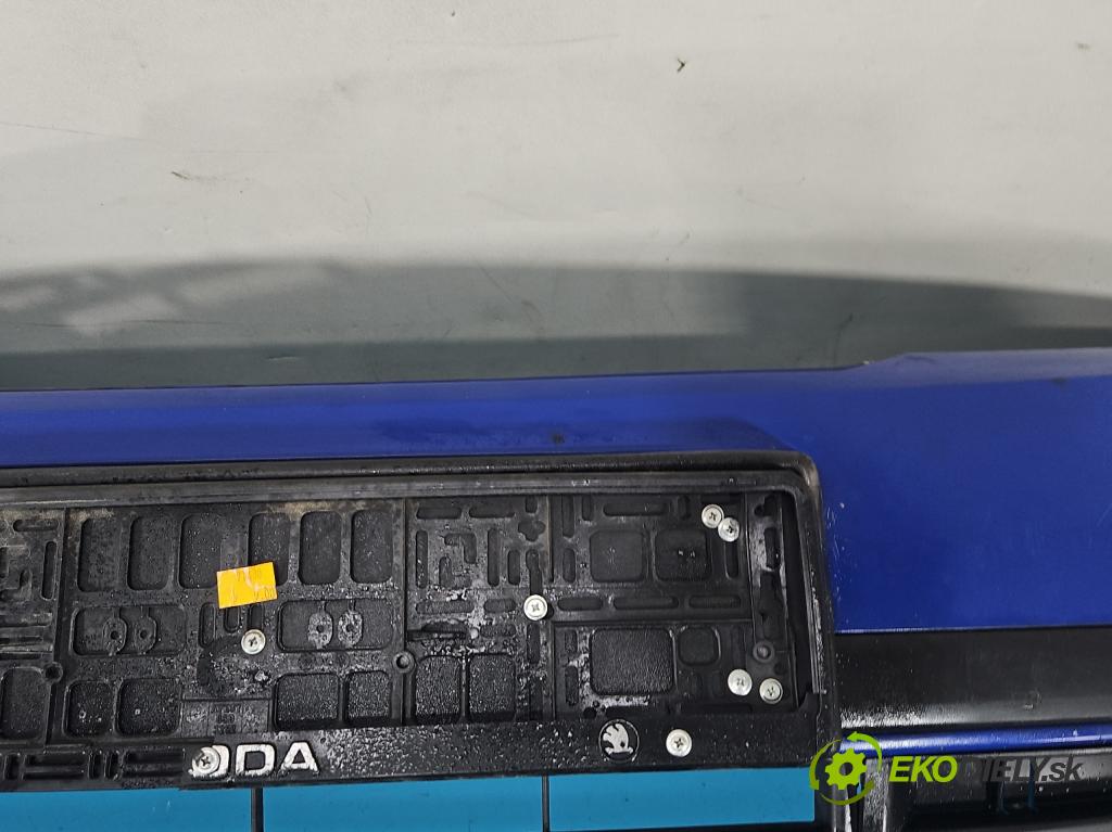 Skoda Fabia I 1999-2007 1.2 6V 54 HP manual 40 kW 1198 cm3 5- nárazník predné 6Y0807221 (Kľučka dverí ostatné)