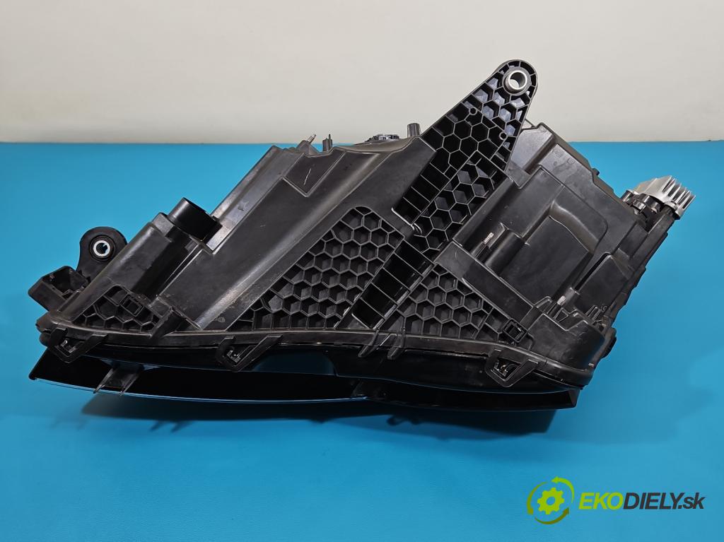 Skoda Superb III 2015-2024 2.0 tdi 150 HP automatic 110 kW 1968 cm3 5- Reflektor: pravý 3V1941016E (Svetlo predné pravé)