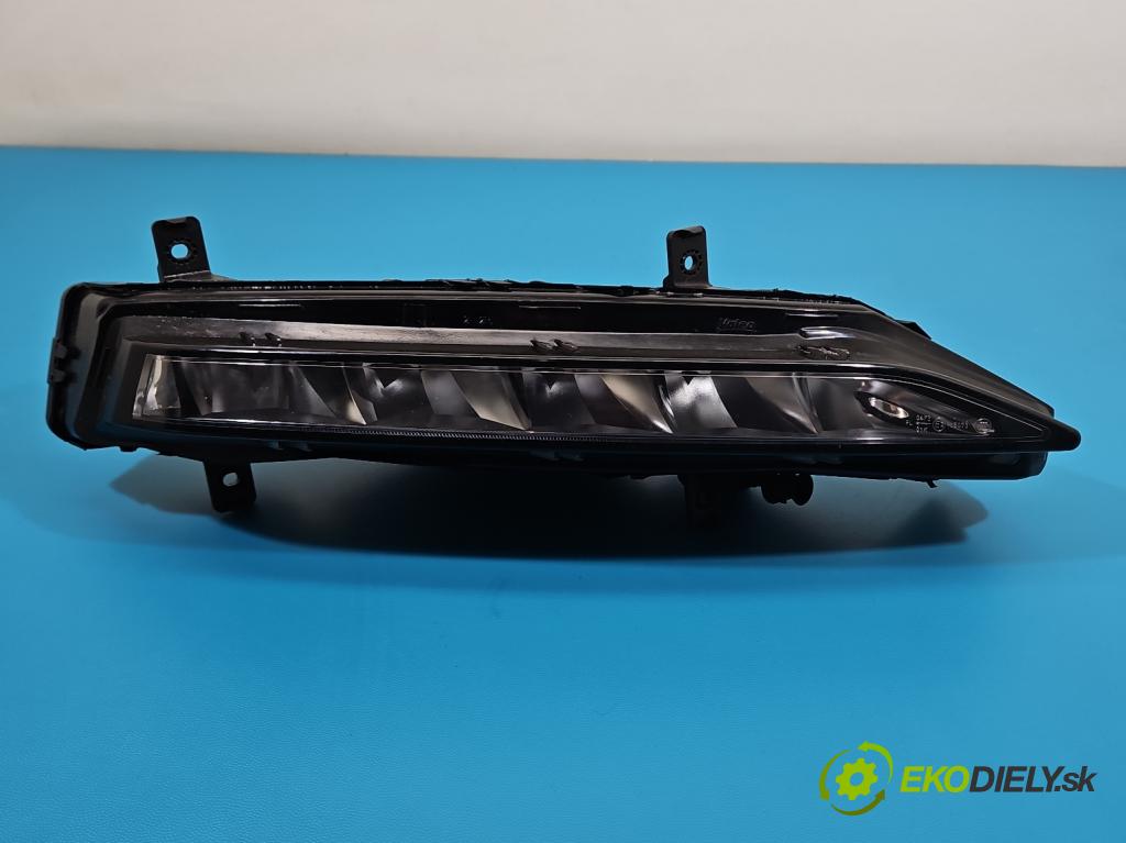 Skoda Superb III 2015-2024 2.0 tdi 150 hp automatic 110 kW 1968 cm3 5- Halogen pravý 3V0941700B (Klika dveří ostatní)