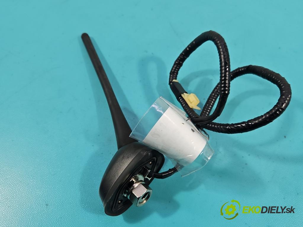Honda Jazz III 2008-2014 1.3 16V 99 HP automatic 73 kW 1339 cm3 5- Antena 06782C