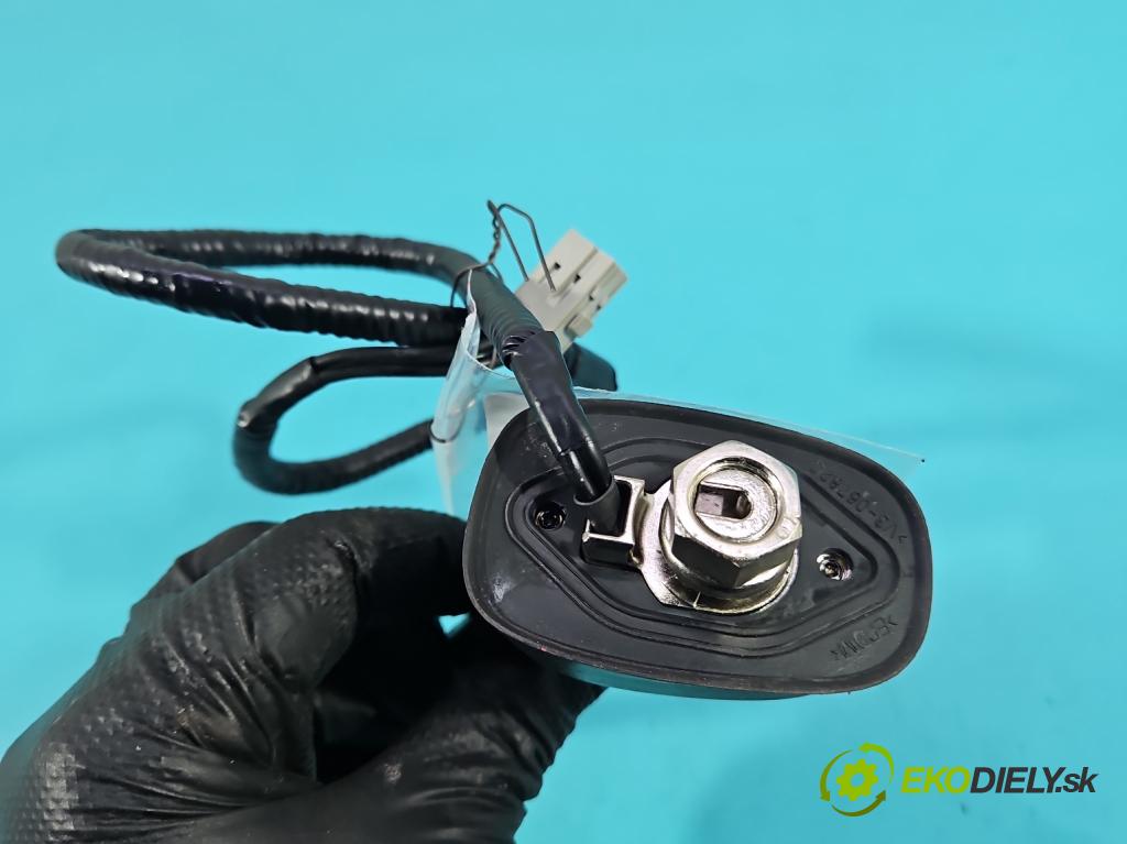 Honda Jazz III 2008-2014 1.3 16V 99 HP automatic 73 kW 1339 cm3 5- Antena 06782C
