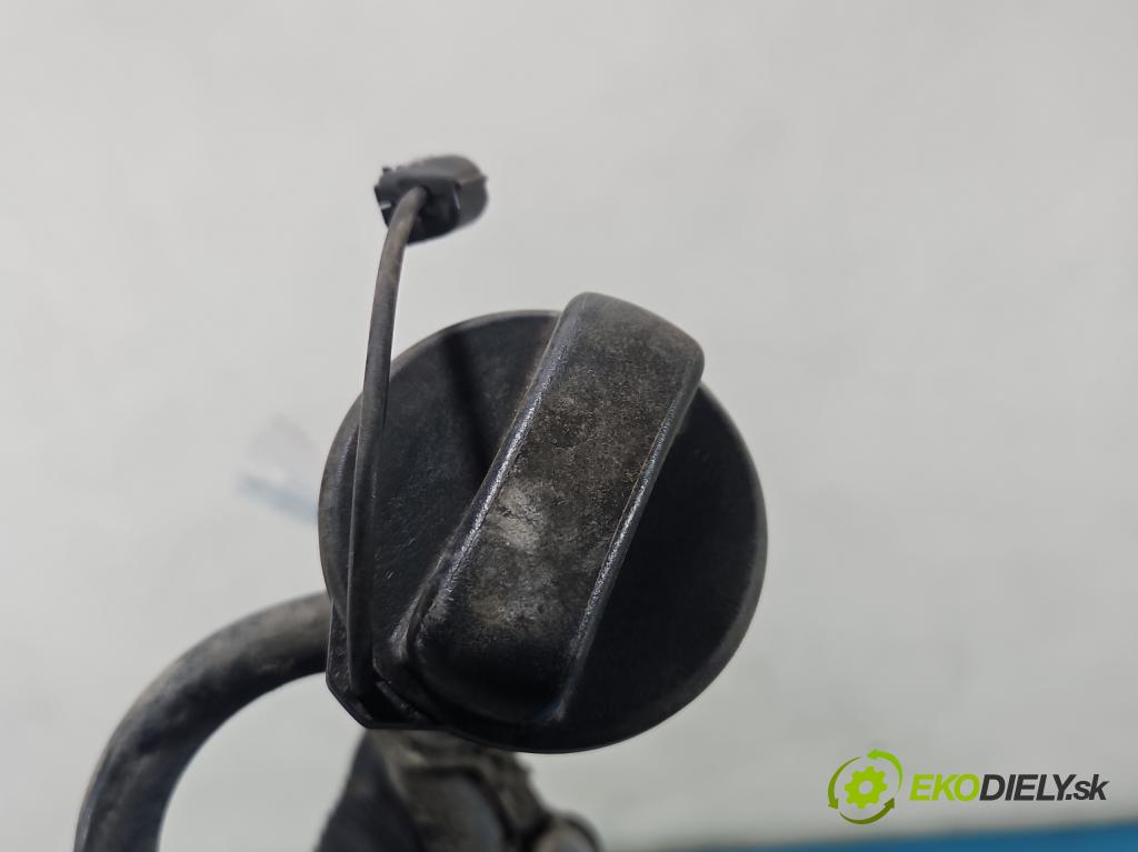 Honda Jazz III 2008-2014 1.3 16V 99 HP automatic 73 kW 1339 cm3 5- Nalievacie hrdlo: palivo