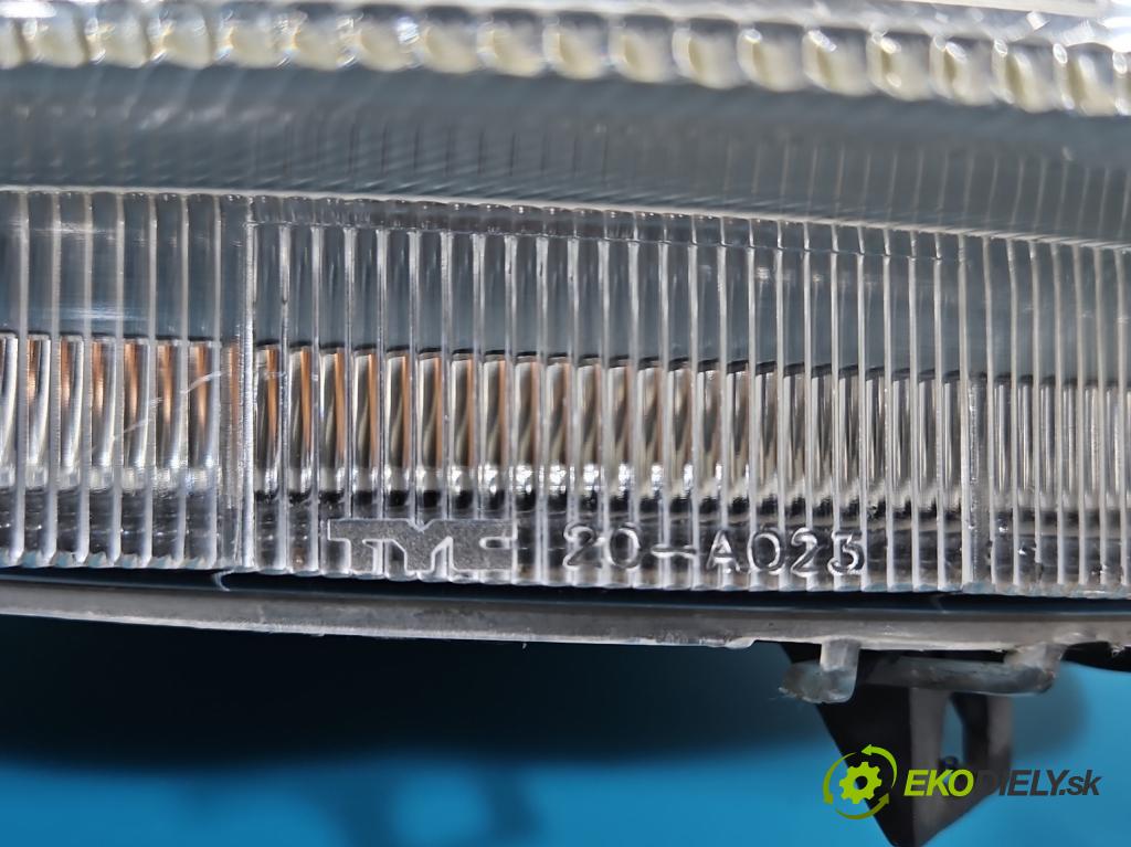 Citroen C3 I 2002-2009 1.4 8V 73 hp manual 54 kW 1360 cm3 5- světlo pravý  (Pravé přední světlo)