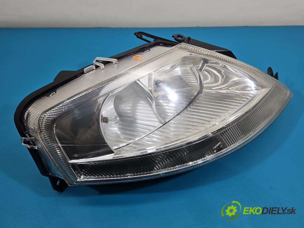 Citroen C3 I 2002-2009 1.4 8V 73 hp manual 54 kW 1360 cm3 5- světlo pravý  (Pravé přední světlo)